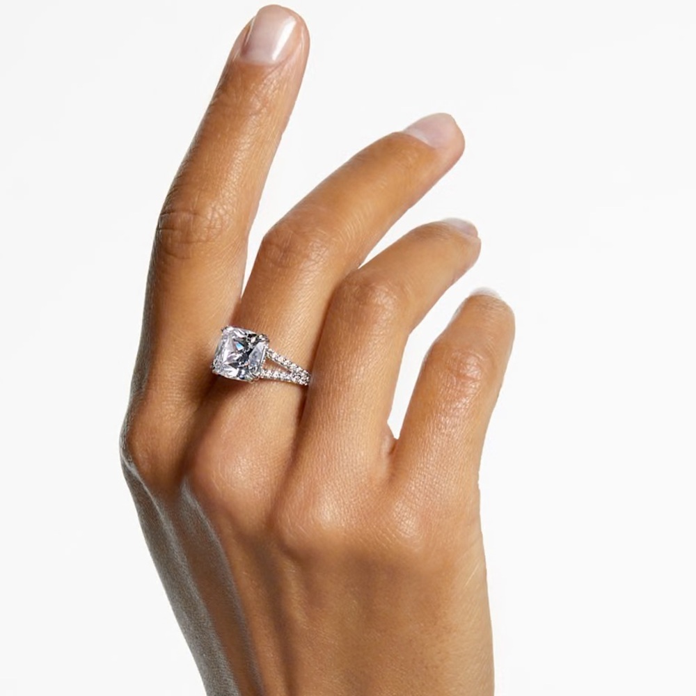 Swarovski Crystal Stilla Cocktail Ring Square-Cut Cubic Zarconia 52 6